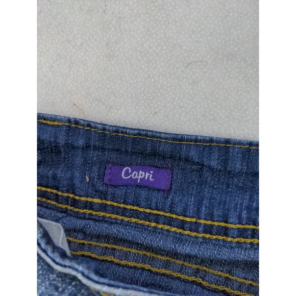 Womens Vigoss Jeans Capris Pants Size 9 Blue Denim Distressed - Picture 8 of 14